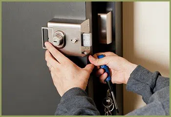 Anchor Locksmith Store Miami, FL 305-894-5973 - change-locks-ervice
